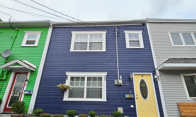 Downtown St. John's House | Location Location! Stay on Signal Hill!