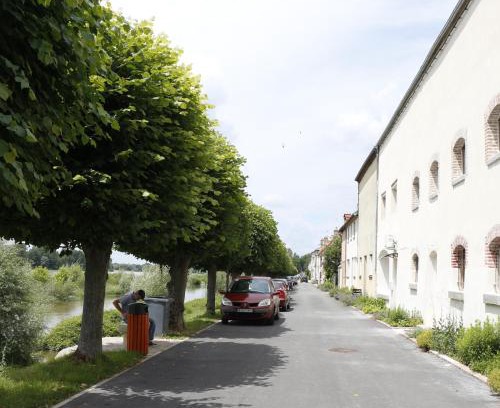 Neuvy-sur-Loire House | Locations de la centrale de Belleville