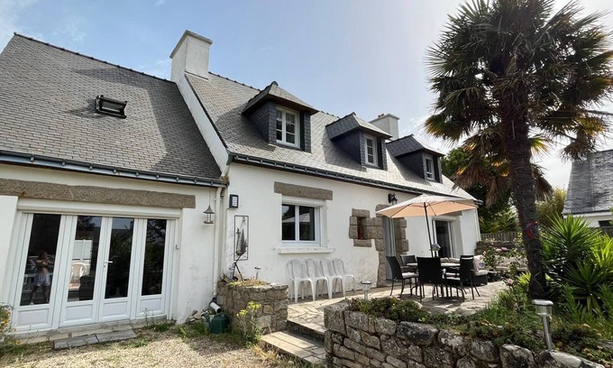 Locmariaquer House | Locmariaquer: Maison Spacieuse à 5mn à Pied du Golfe, des Tennis et Boulodrome