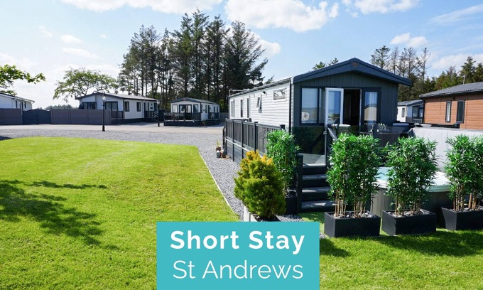 St. Andrews Ski Chalet | Lodge No 83 | Hot Tub | Stewart's Resort Cameron