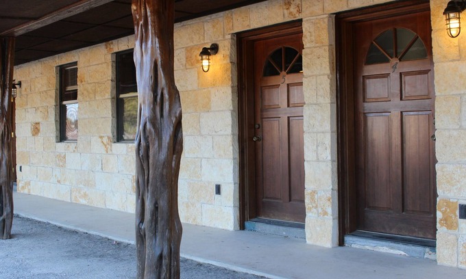 Canyon Lake Resort | Lodge Suite Downstairs W/ Deck - 102