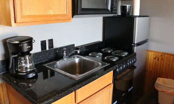 Canyon Lake Cabin | Lodge Suite Upstairs W/ Balcony - 203