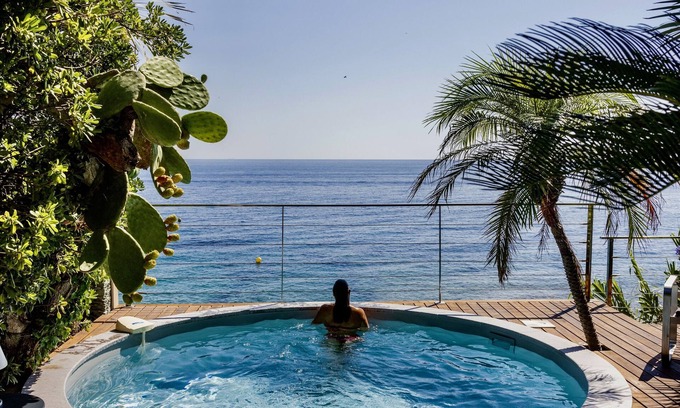 Pietranera Villa | Loft Agula & Villa PietraSerena - beachfront estate with pools, hammam, fitness