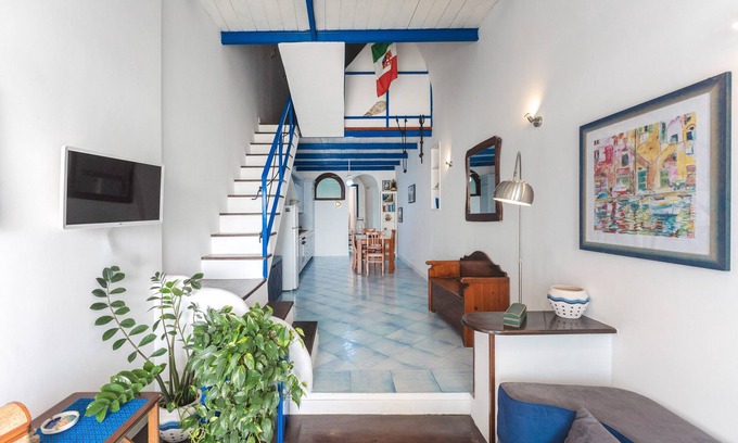 Procida House | Loft Open Space in Corricella
