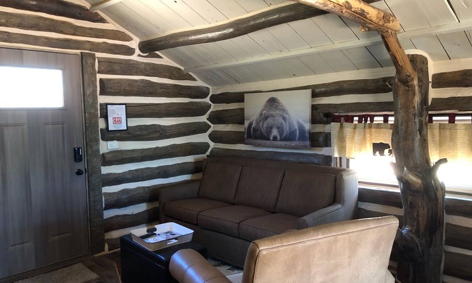 Tomahawk Cabin | Log Cabin on Lake Alice & ATV/UTV Trails, Mama Bear 1-Bedroom