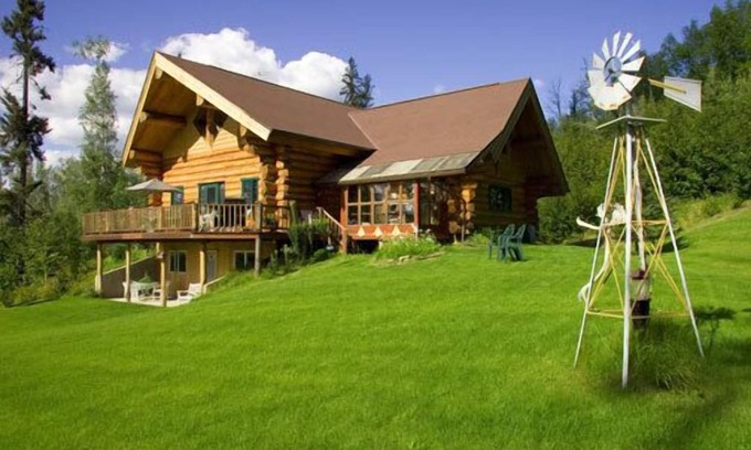 Fairbanks Cabin | Log Home with view of Denali and aurora, gas fireplace and toasty heated floors!