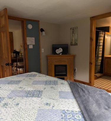 Caroga Lake Hotel | Logged Inn