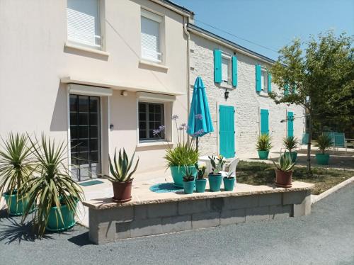 Saint-Hilaire-la-Palud Apartment | Logis de LANGE studio 2 p