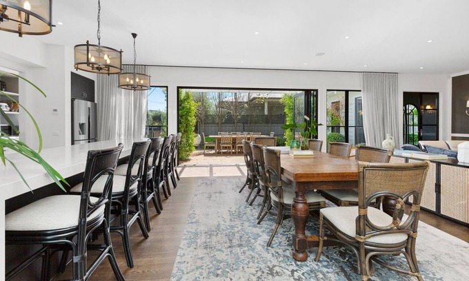 Portsea House | London Bridge Coastal Escape