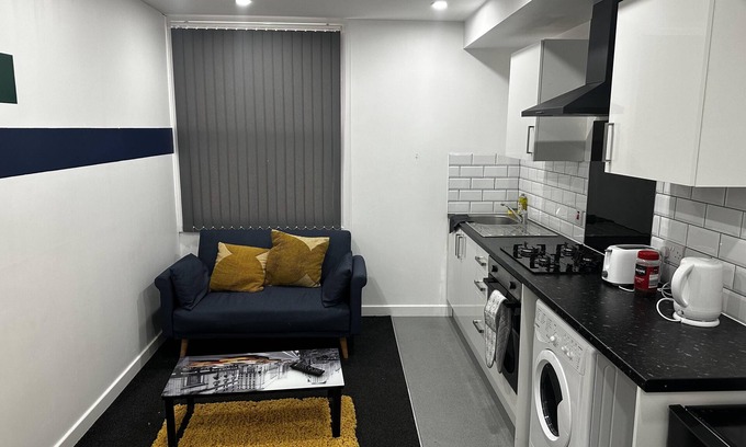 Welford Apartment | London Road Studio Retreat in Leicester