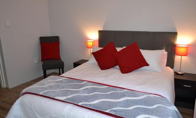 Lone Hill Apartment | Lonehill Arnheim- Cottage 1