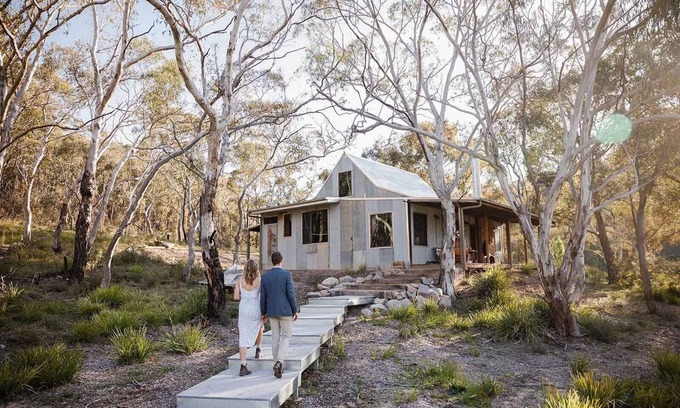 Hartley Vale House | Long Alley Barn - beautiful bushland retreat
