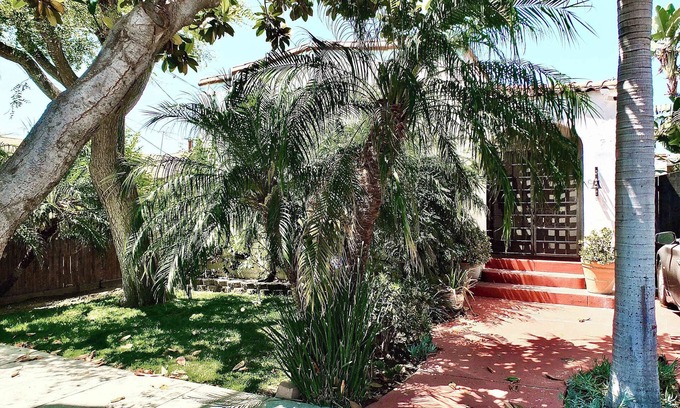 Zaferia House | Long Beach Breeze – Dreamy 2 BDR