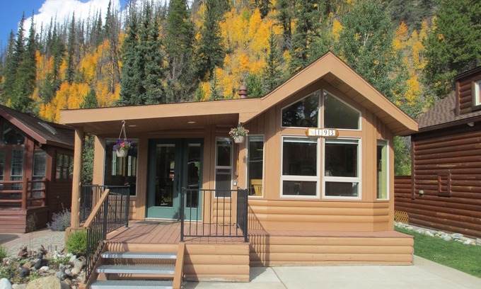 Breckenridge Ski Chalet | Long Term Winter Rentals (31 days minimum). PREFER RETIRED RENTERS.