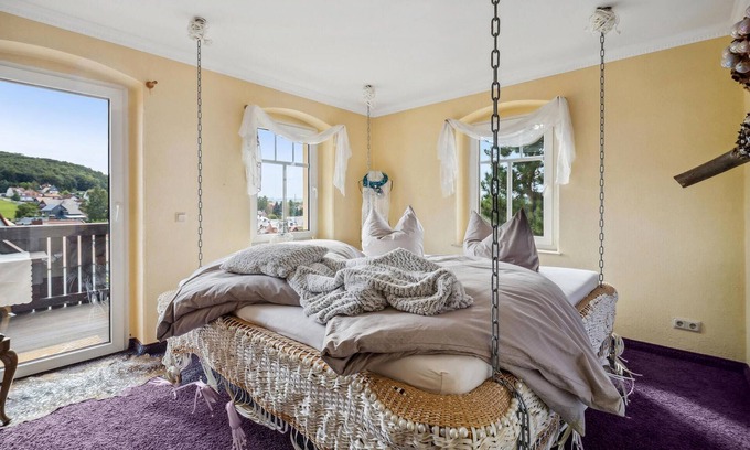 Ebersbach House | Look forward to an unforgettable holiday in this attractive and special holiday home.