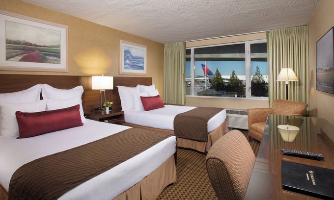 SeaTac Hotel | Looking for Quick Overnight? Free Airport Shuttle to SeaTac Airpt! Breakfast