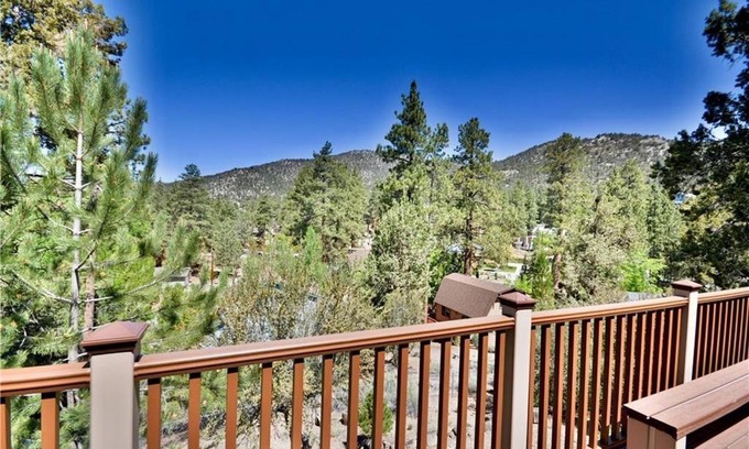 Whispering Forest House | Lookout Mountain