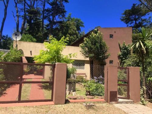 Bosque Peralta Ramos House | Los 3 Gringos Casa Bosque P Ramos