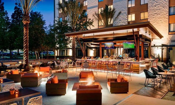 Burbank Hotel | Los Angeles Marriott Burbank Airport