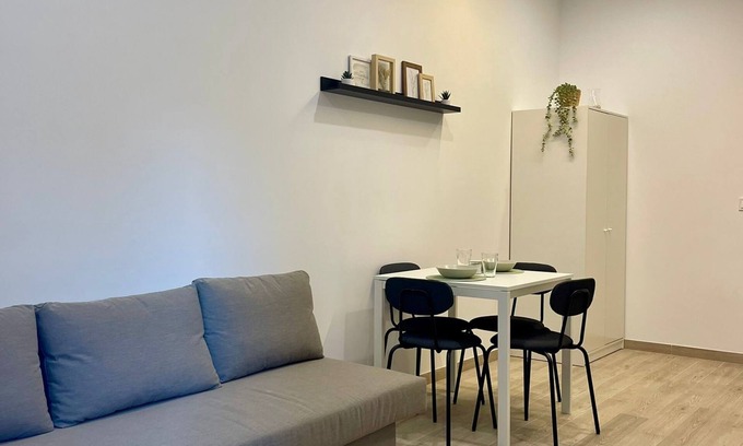 Cruz de Humilladero Apartment | Los Mellis Apartment - María Zambrano Train Station & Bus