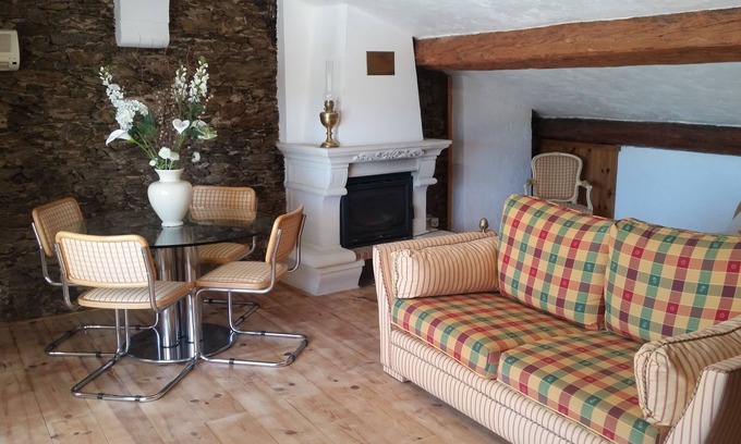 La Garde-Freinet Apartment | Loue Gulf of St Tropez apartments in Mansion Hotel has Freinet