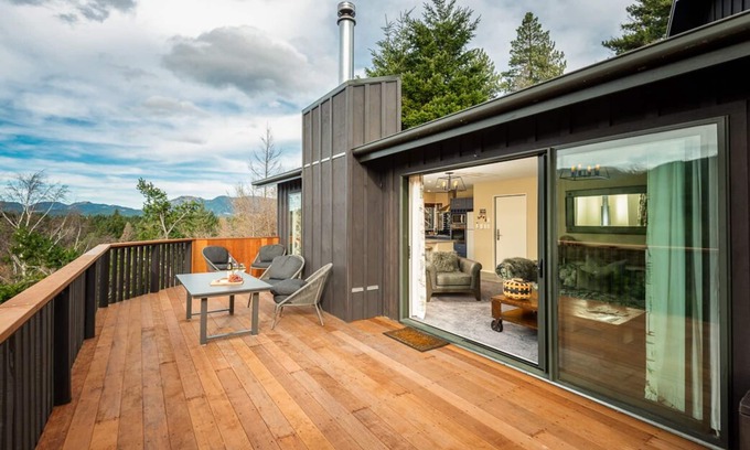 Hanmer Springs Ski Chalet | 'Love' Hanmer Couples Retreat