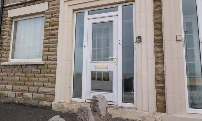 Morecambe Cottage | LOVE NEST, pet friendly, country holiday cottage in Heysham