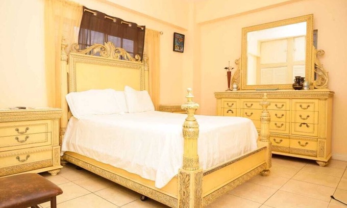 New Kingston Apartment | lovely 1 Bedroom In New Kingston: Kensington Crescent