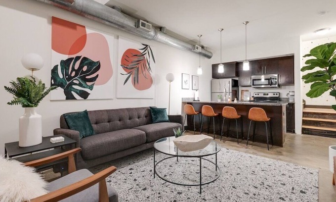 Monroe Ward Apartment | Lovely 1-Bedroom Loft with Free Parking and Wifi