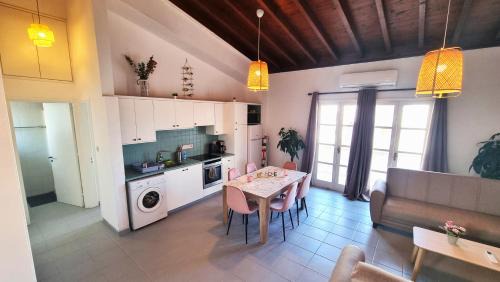 Larnaca City Centre Apartment | Lovely 1BR in Old Town - City Center & 4min to Beach