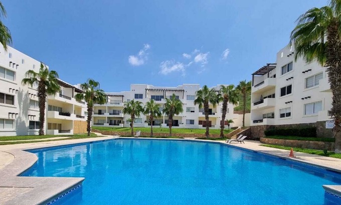 Libertad Apartment | Lovely 2 Bedroom Condo, 2 Pools Gym 5 min Downtown