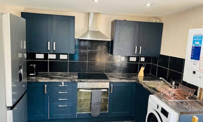 Hull Apartment | Lovely 2- Bedroom Apartment in Kingston upon Hull