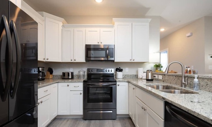 Myrtle Beach Apartment | Lovely 4BR King Beds Steps To Beach & Pier #J
