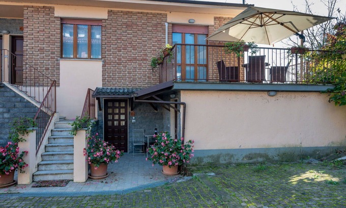 Castagnole Monferrato Apartment | Lovely apartment for 5 guests with WIFI, A/C, TV and terrace