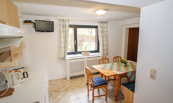 Muhldorf Apartment | Lovely apartment for 7 guests with WIFI, TV, terrace and panoramic view