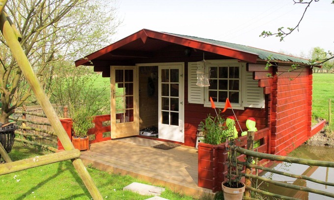 Oberndorf Apartment | Lovely apartment for 6 guests with WIFI, TV, patio and pets allowed