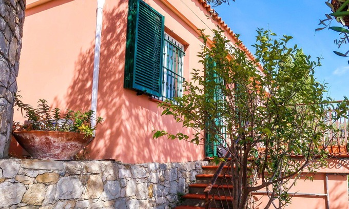 Latte Apartment | Lovely apartment for 4 people with WIFI, A/C, TV and terrace