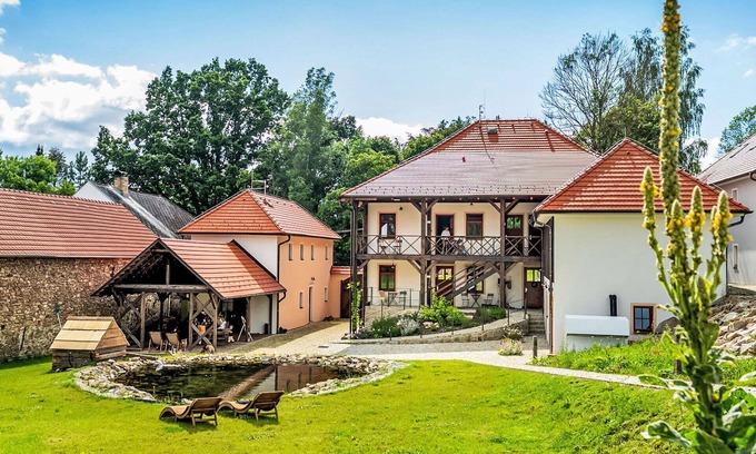 Horni Plana Apartment | Lovely apartment for 4 guests with WIFI, terrace and pets allowed