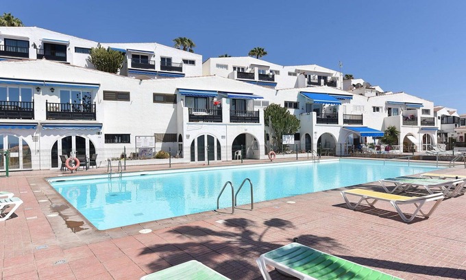 Patalavaca Apartment | Lovely apartment for 2 people with pool, A/C, WIFI, TV, balcony and pets allowed