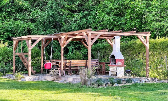 Svoboda nad Upou Apartment | Lovely apartment for 3 people with WIFI, TV and patio