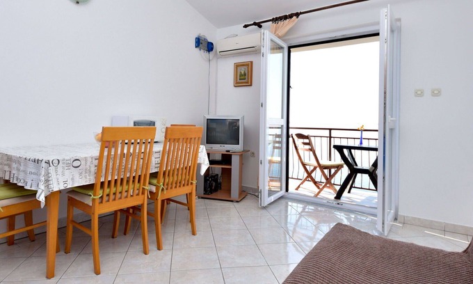 Tribanj Apartment | Lovely apartment for 3 people with A/C, WIFI, TV and terrace