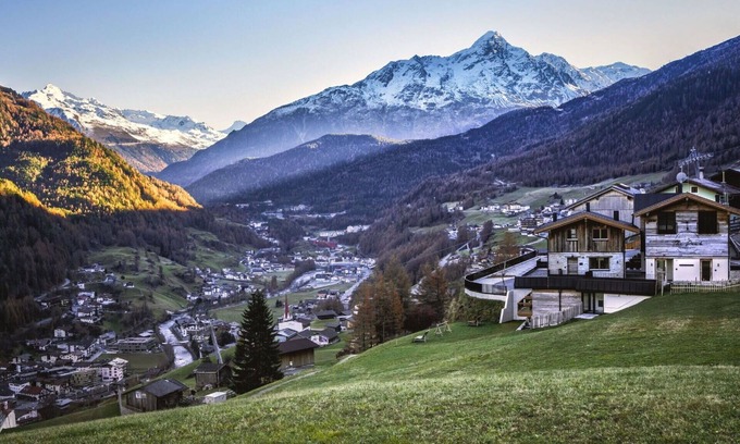 Soelden Apartment | Lovely apartment for 4 guests with WIFI, TV, balcony and pets allowed