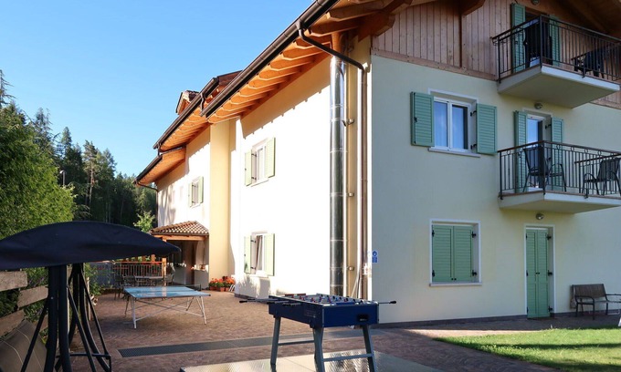 Ronzone Apartment | Lovely apartment for 6 guests with WIFI, TV and balcony