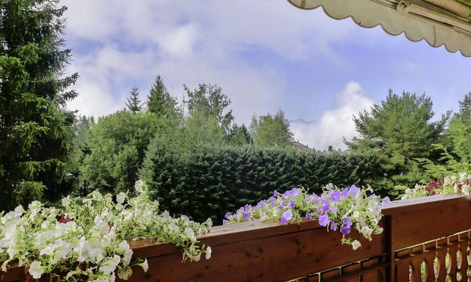 Lens Apartment | Lovely apartment for 6 people with WIFI, TV, balcony and pets allowed