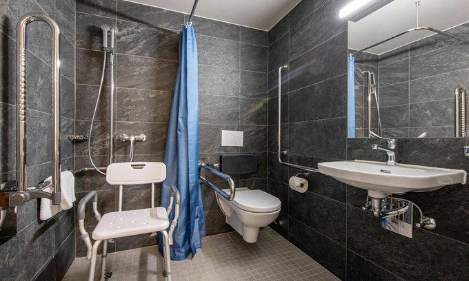 Martisberg Apartment | Lovely apartment for 6 guests with WIFI, TV, terrace, pets allowed and parking