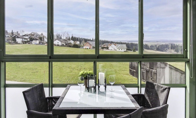 Loffingen Apartment | Lovely apartment for 3 people with pool, WIFI, TV, balcony, pets allowed and panoramic view