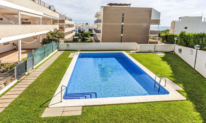 Peniscola Apartment | Lovely apartment for 4 guests with pool, A/C, WIFI, TV, terrace and pets allowed
