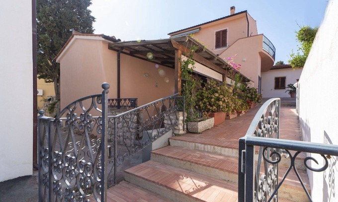 Patresi Apartment | Lovely apartment for 4 guests with WIFI, A/C, TV and terrace