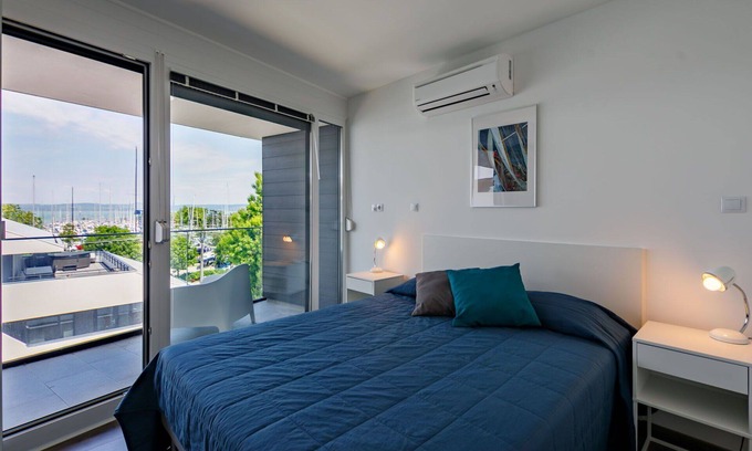 Balatonszemes Apartment | Lovely apartment for 6 guests with WIFI, pool, A/C, TV, terrace and pets allowed