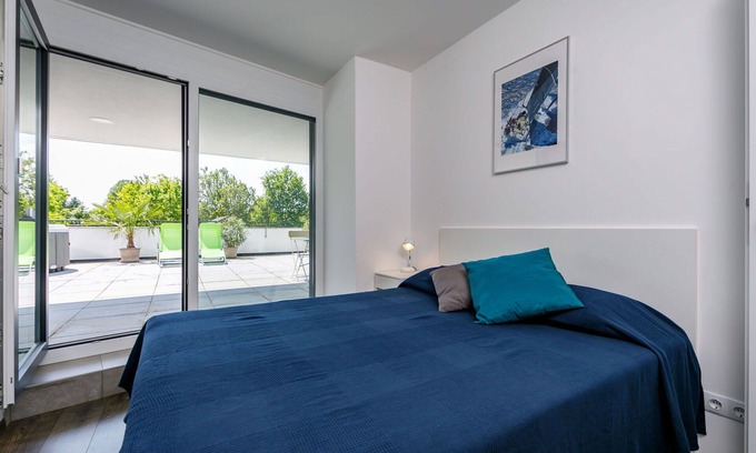 Balatonszemes Apartment | Lovely apartment for 6 guests with pool, A/C, WIFI, TV, terrace and pets allowed